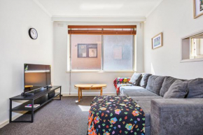 1-Bedroom Apartment with Complete Desk Setup, Melbourne